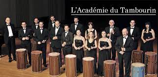 Concert de l'Académie du tambourin L'Académie du Tambourin est un ensemble orchestral constitué de virtuoses du galoubet-tambourin, issus de conservatoires de musique régionaux, notamment celui d'Aix-en-Provence. ​Sous la direction de Maurice Guis, l'Académie du Tambourin fait découvrir depuis sa création en 1989 la richesse méconnue du répertoire du galoubet-tambourin dans des arrangements concertants avec piano ou orchestre. 